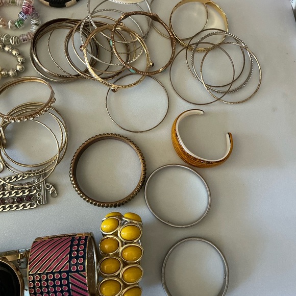 Assorted Women's Bangle and Bracelet Set - Yellow, Gold, Silver, Pearl - Picture 6 of 8